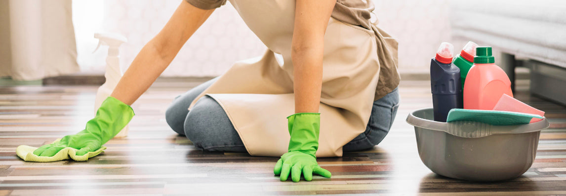 Nettoyer les sols de sa maison : carrelage, joints, parquet et stratifié