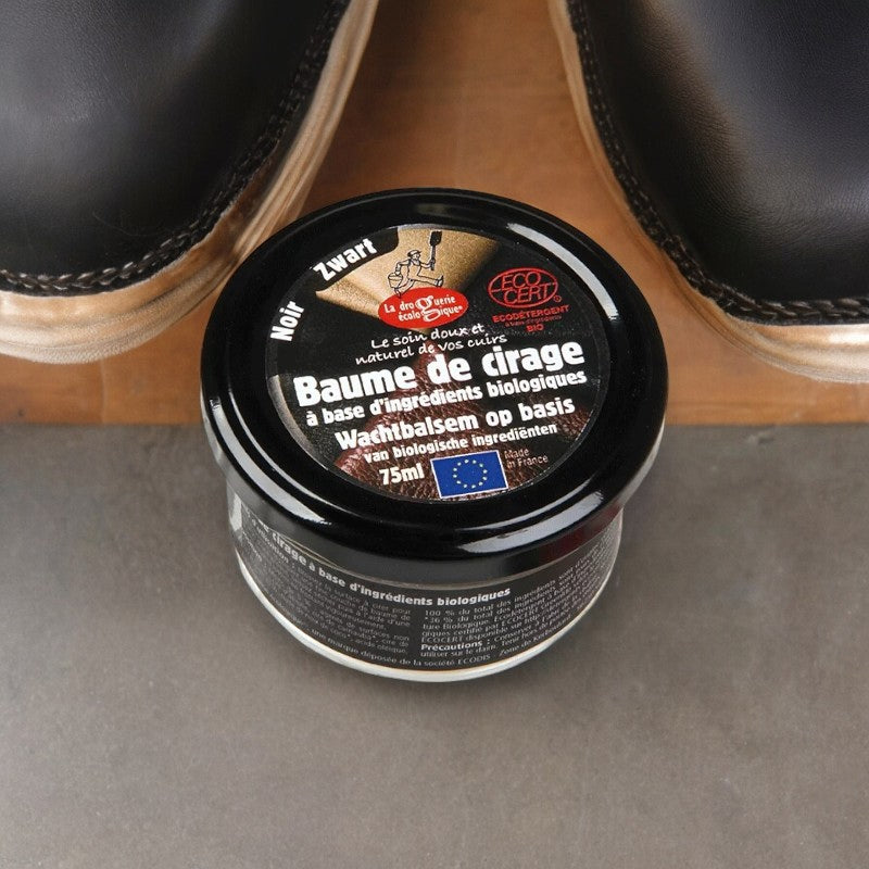 Schwarze Schuhcreme