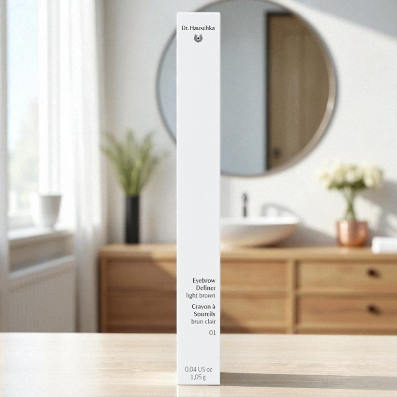 Dr. Hauschka - Crayon à sourcils BIO N°01 brun clair 1,05g