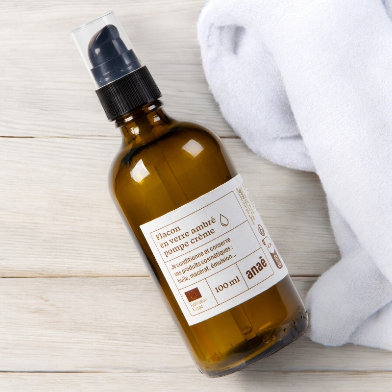Anaé - 100ml Cremepumpflasche aus bernsteinfarbenem Glas