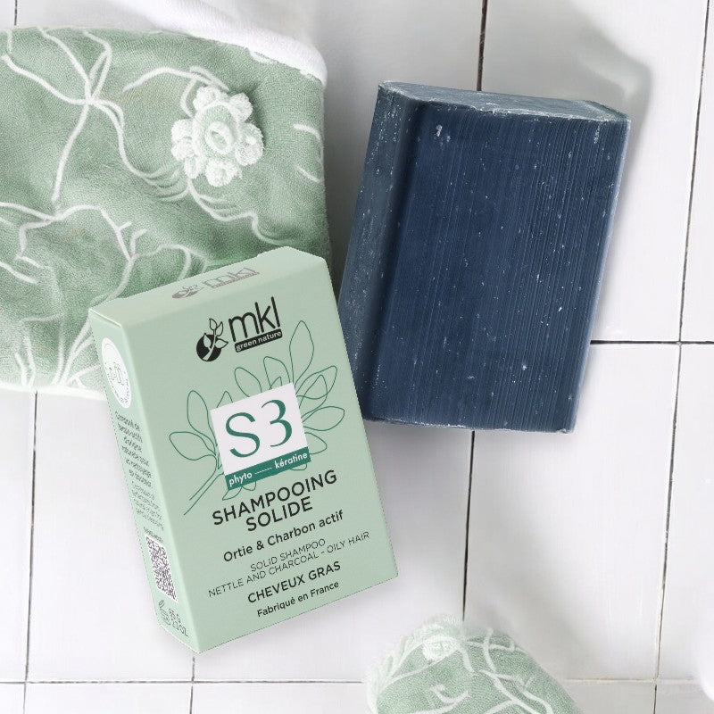 Festes Shampoo reinigend Aktivkohle